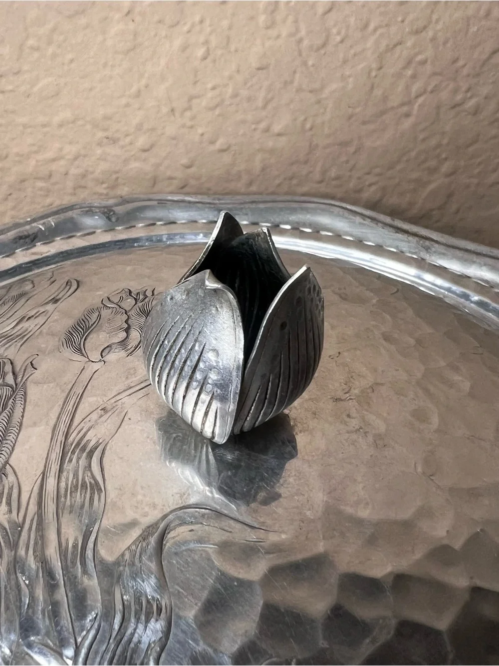 Vintage 1940s Wilton Mount Tulip Covered Aluminum Bowl